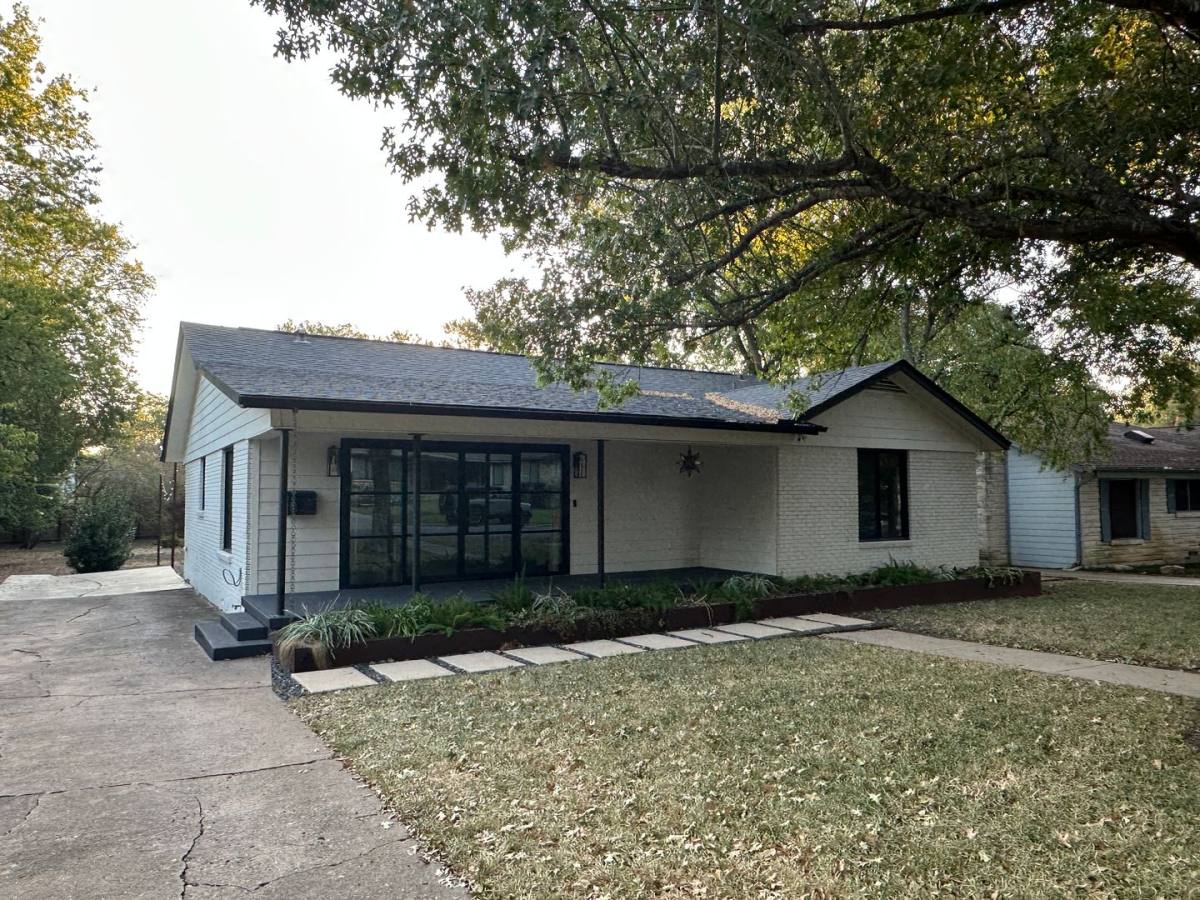 House for rent at 4711 Fairview Dr, Austin, TX 78731