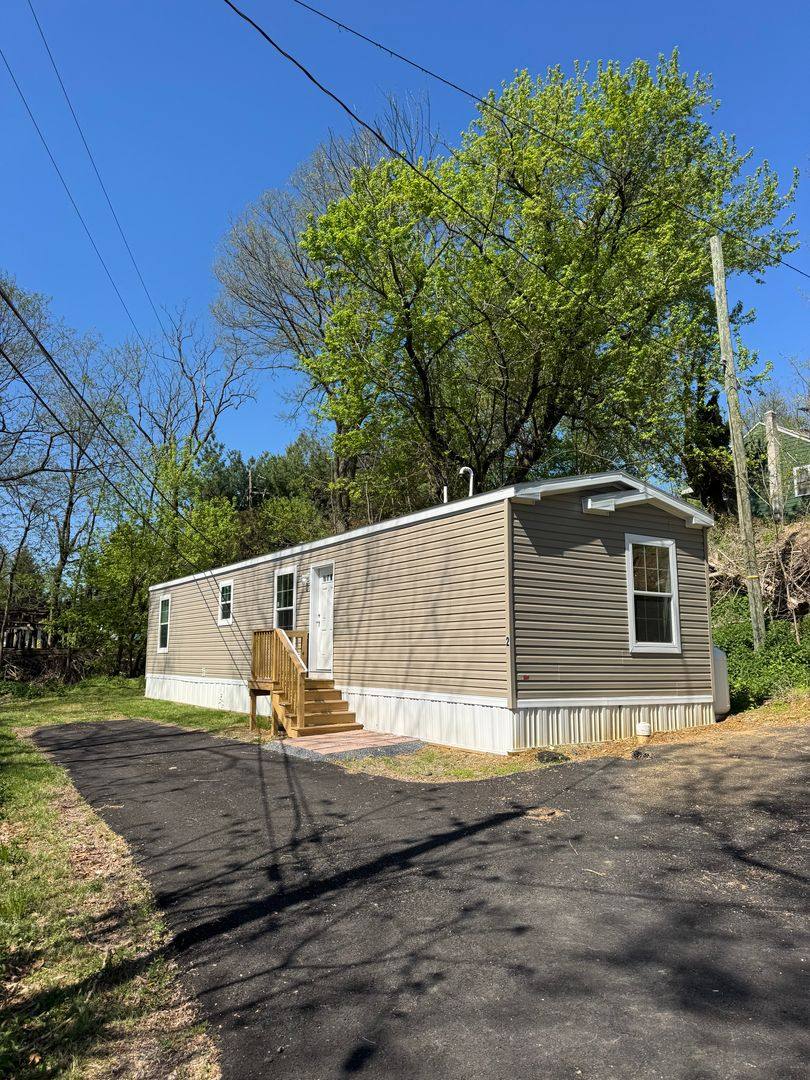 Apartment for rent at 465 Royal Manor Rd #2, Easton, PA 18042