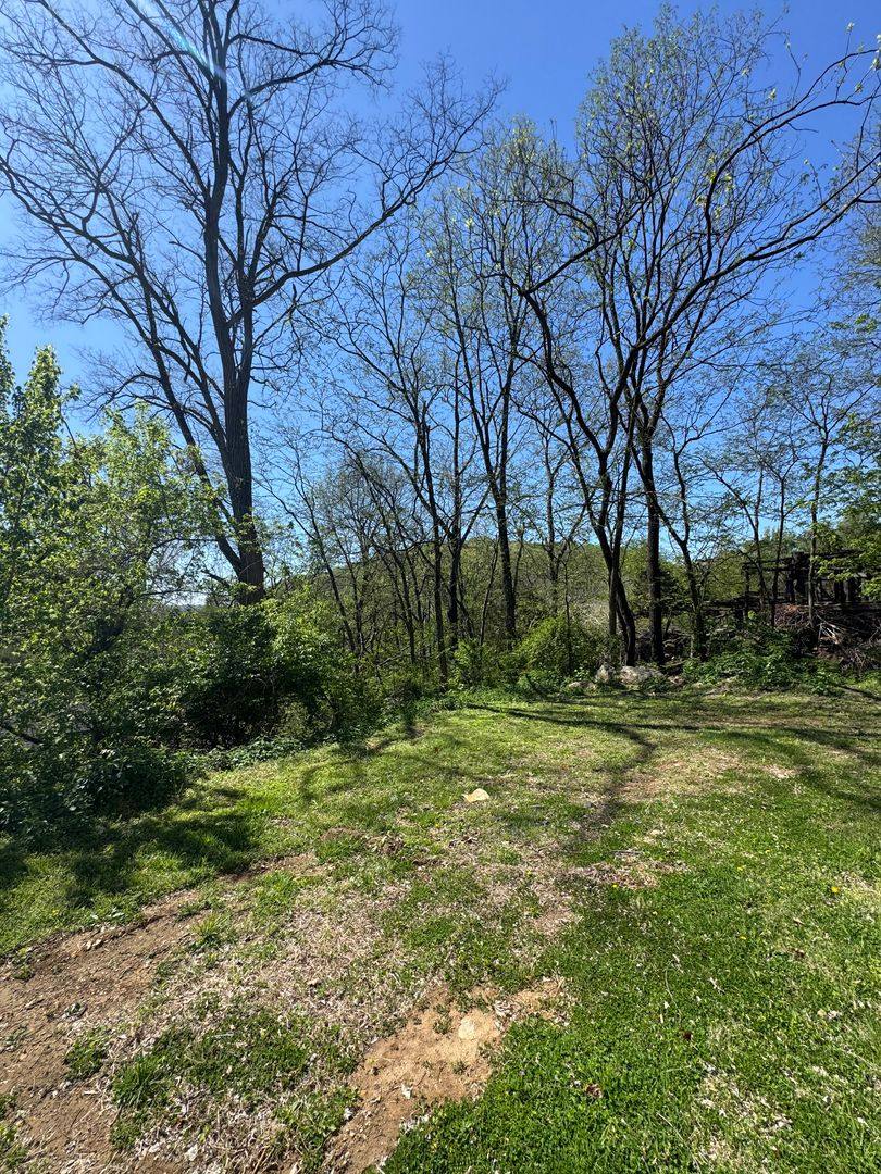 Apartment for rent at 465 Royal Manor Rd #2, Easton, PA 18042