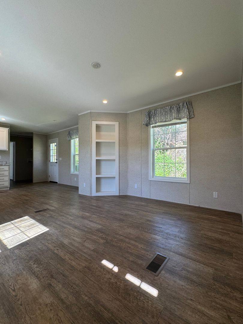 Apartment for rent at 465 Royal Manor Rd #2, Easton, PA 18042