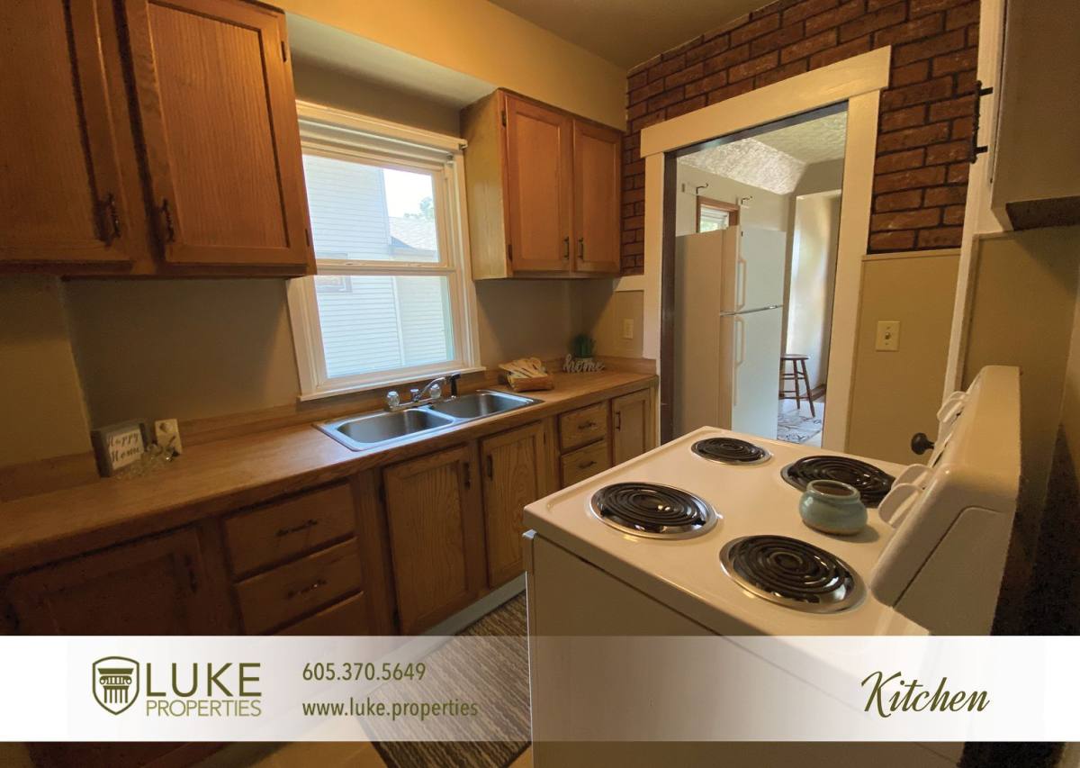 House for rent at 102 S Lake Ave, Sioux Falls, SD 57104