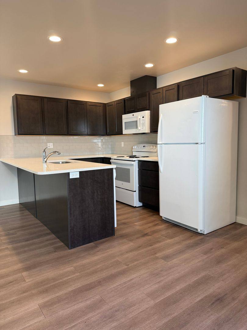 Townhouse for rent at 47 Samantha Court, Yakima, WA 98903