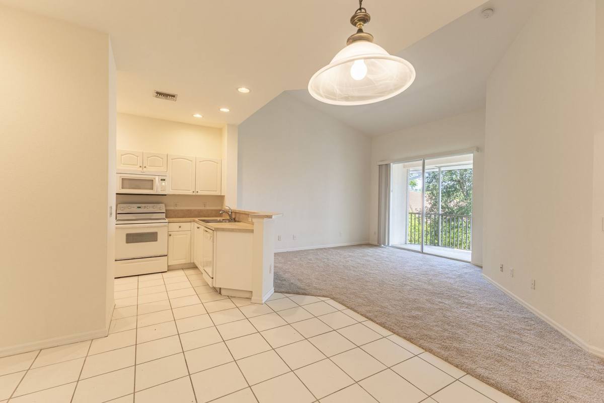 Condo for rent at 4255 Liron Ave, Fort Myers, FL 33916
