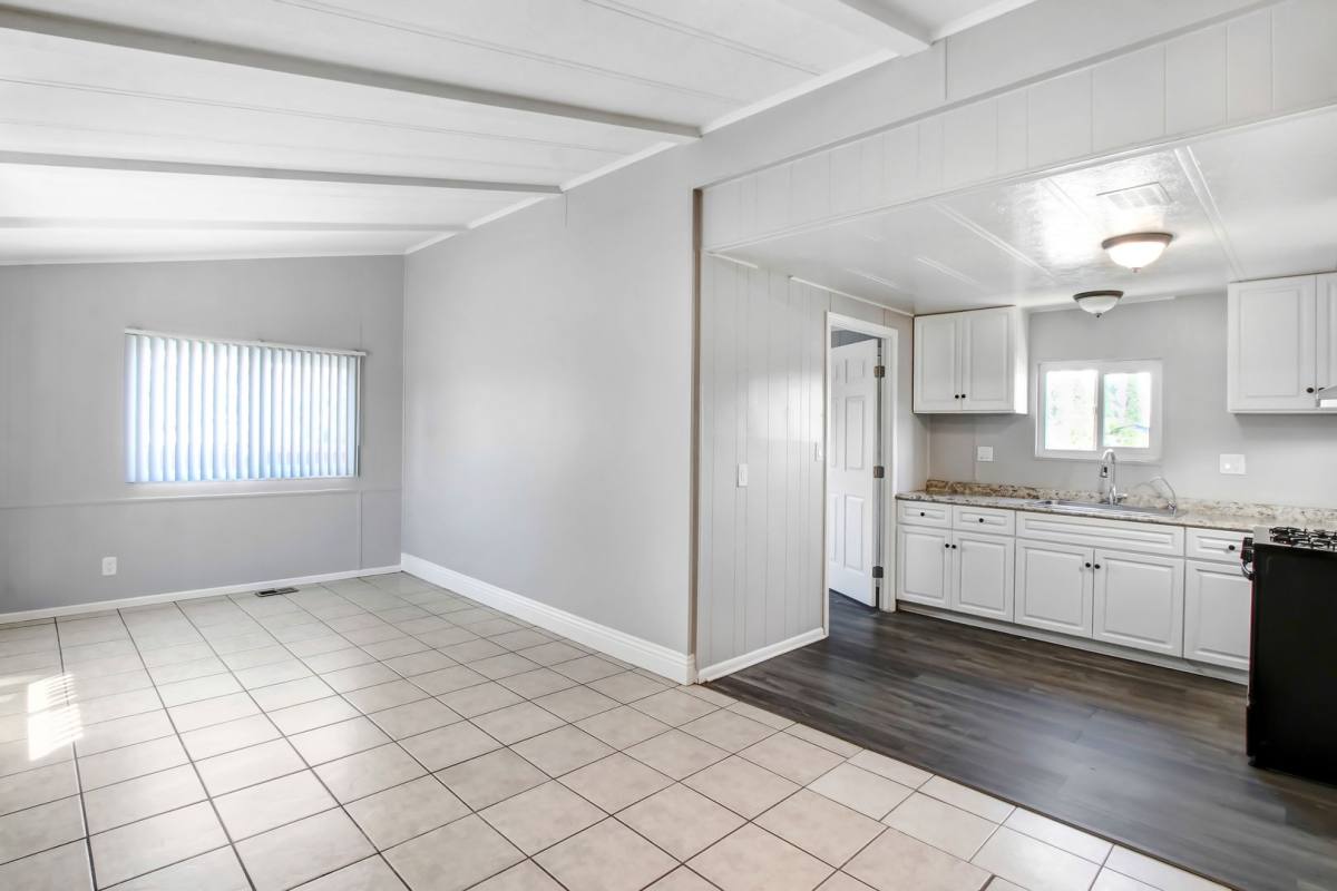 Apartment for rent at 10918 Jurupa Rd, Mira Loma, CA 91752