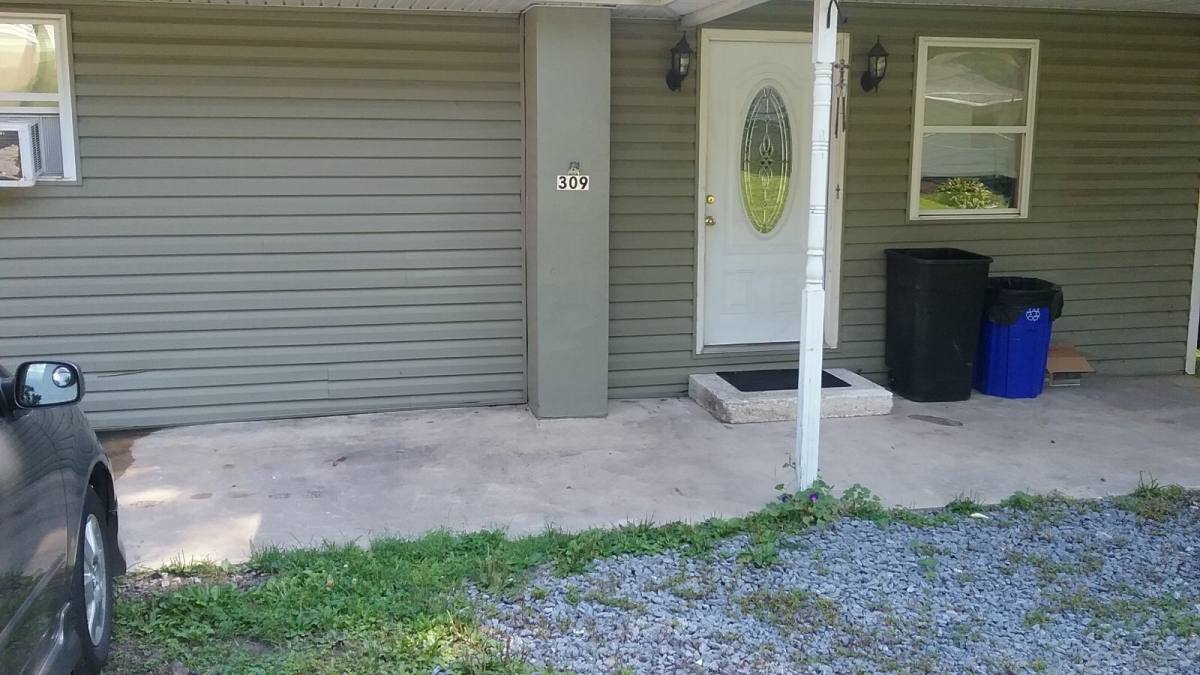 House for rent at 309 Camp Ground Rd, Dillsburg, PA 17019