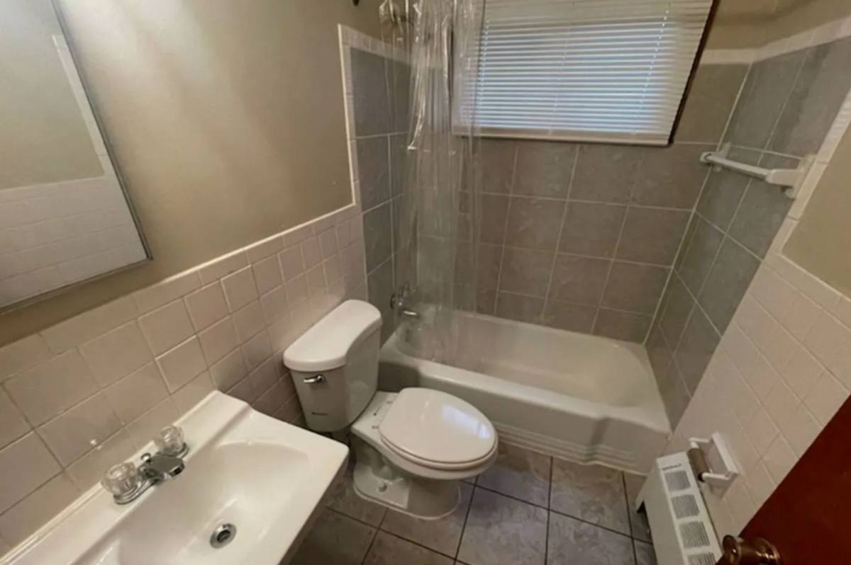 Townhouse for rent at 7942-7972-18THAVE Bloomington Ave S, Minneapolis, MN 55425