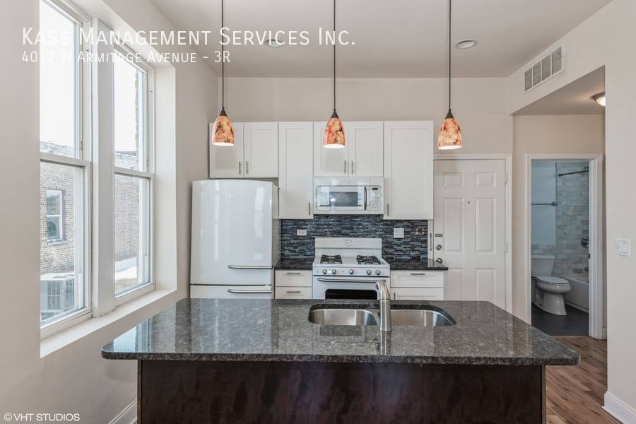 Apartment for rent at 4012 W Armitage Ave #3R, Chicago, IL 60639