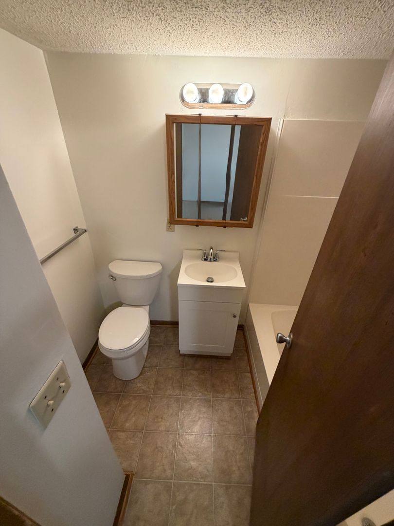 Apartment for rent at 2151 E Columbia St, Evansville, IN 47711