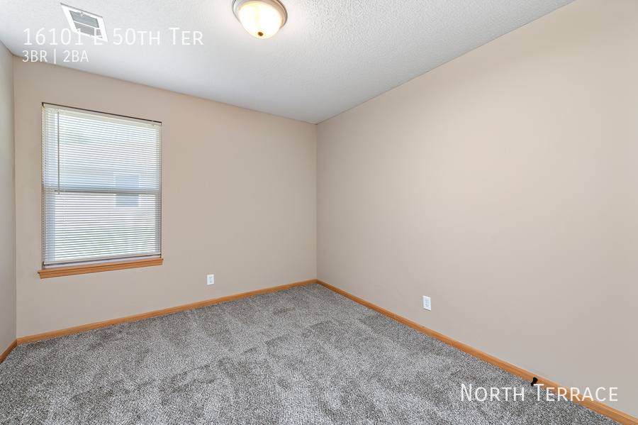 Townhouse for rent at 16101 E 50th Terrace, Kansas City, MO 64136