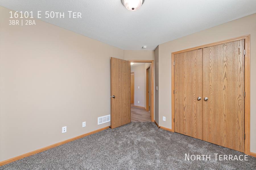 Townhouse for rent at 16101 E 50th Terrace, Kansas City, MO 64136