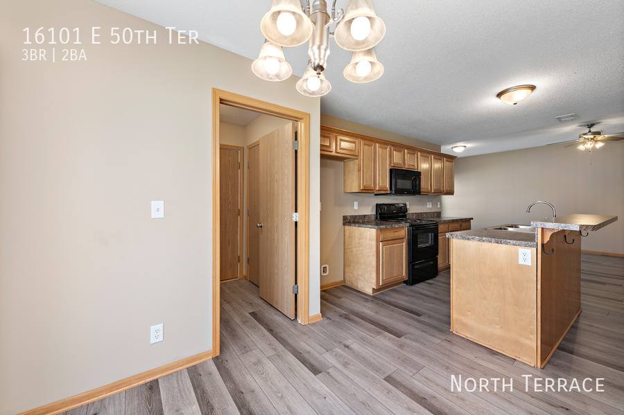 Townhouse for rent at 16101 E 50th Terrace, Kansas City, MO 64136