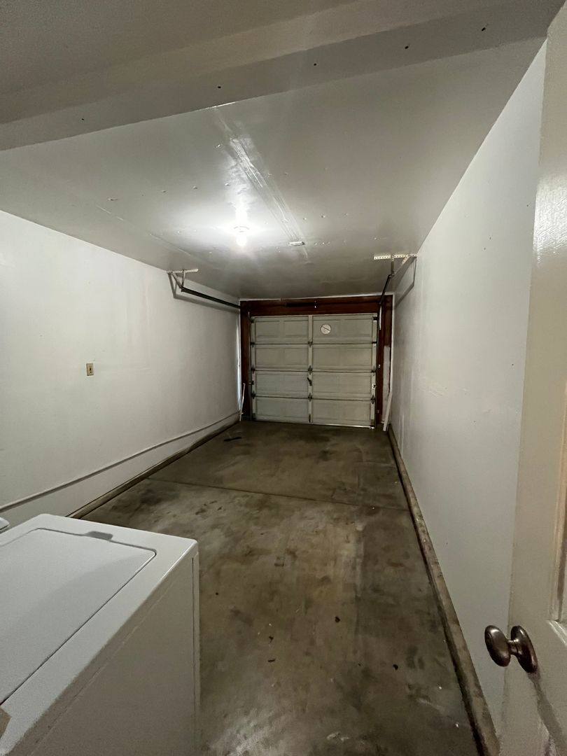 Apartment for rent at 415 W J St, Los Banos, CA 93635