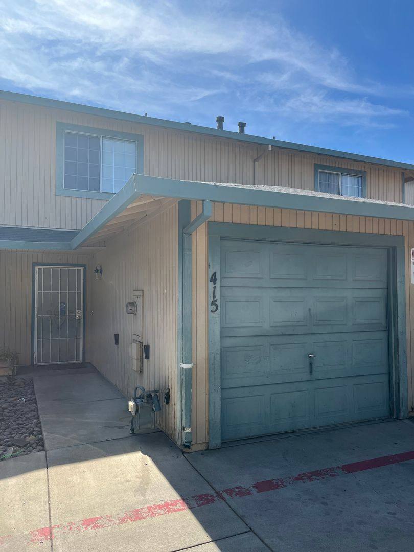 Apartment for rent at 415 W J St, Los Banos, CA 93635