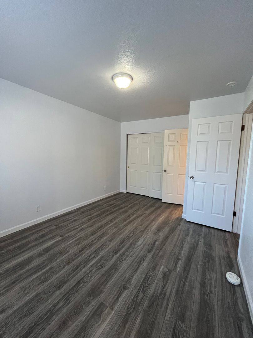 Apartment for rent at 415 W J St, Los Banos, CA 93635