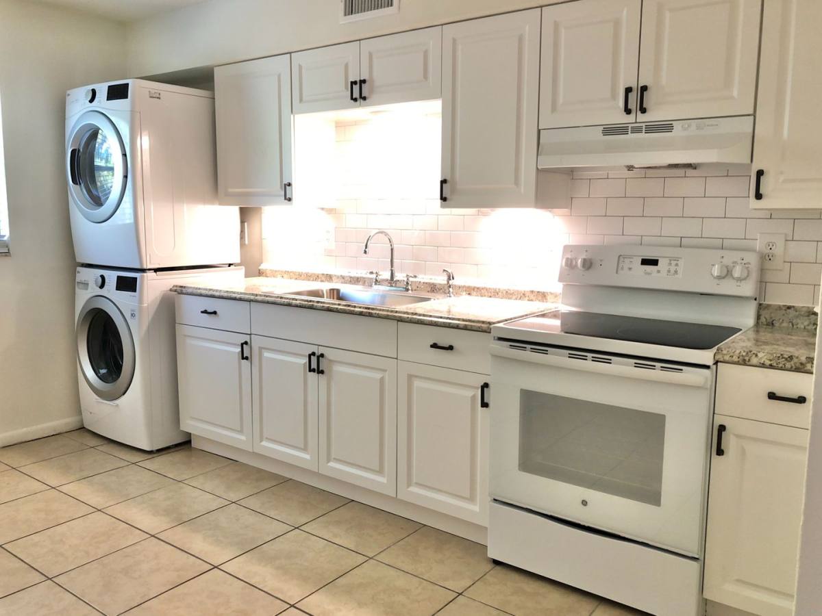 Apartment for rent at 722 S Ingraham Ave, Lakeland, FL 33803