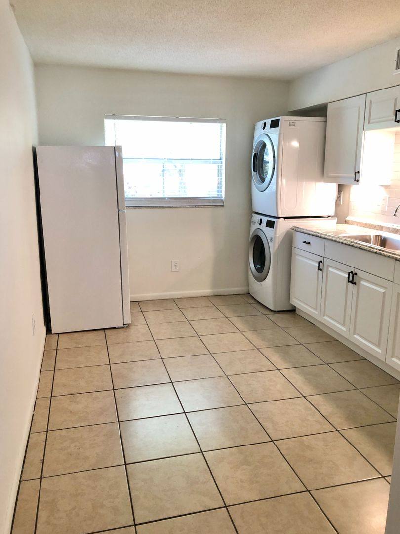 Apartment for rent at 722 S Ingraham Ave, Lakeland, FL 33803