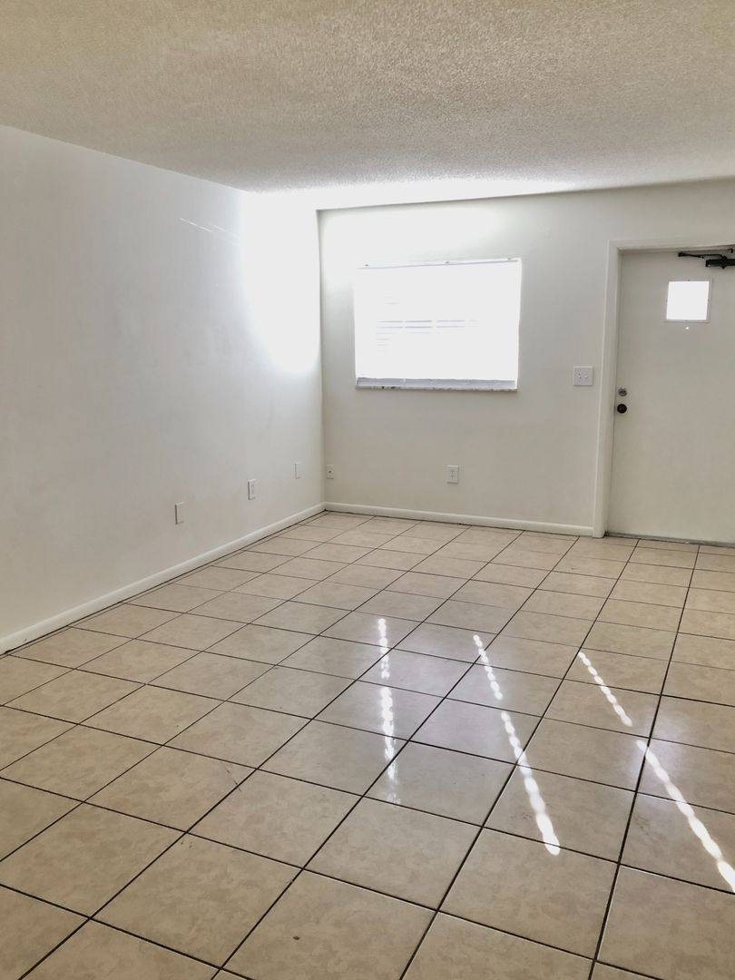 Apartment for rent at 722 S Ingraham Ave, Lakeland, FL 33803