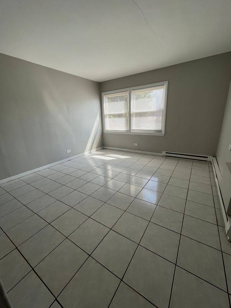 Apartment for rent at 1640 N 1st Ave, Melrose Park, IL 60160
