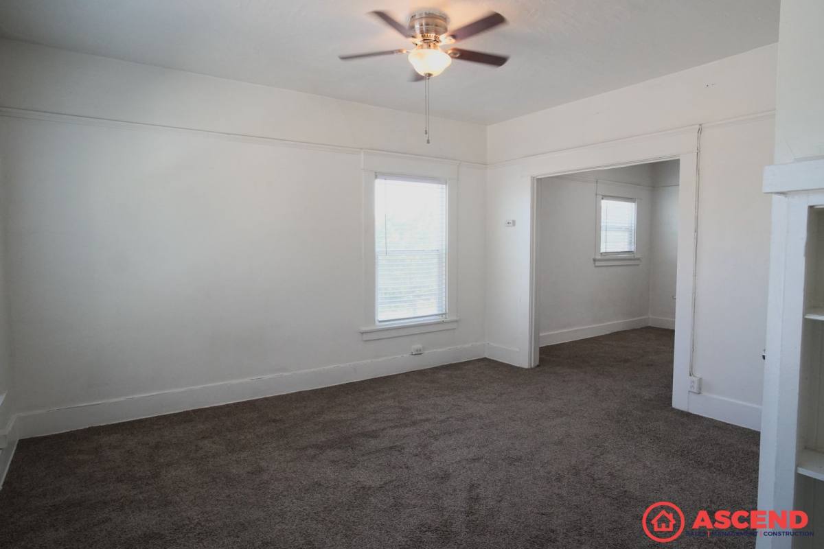Apartment for rent at 1701 B St, Bakersfield, CA 93301