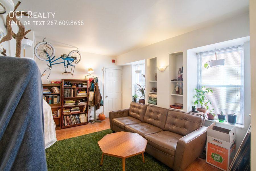 Apartment for rent at 807 N Franklin St #2, Philadelphia, PA 19123