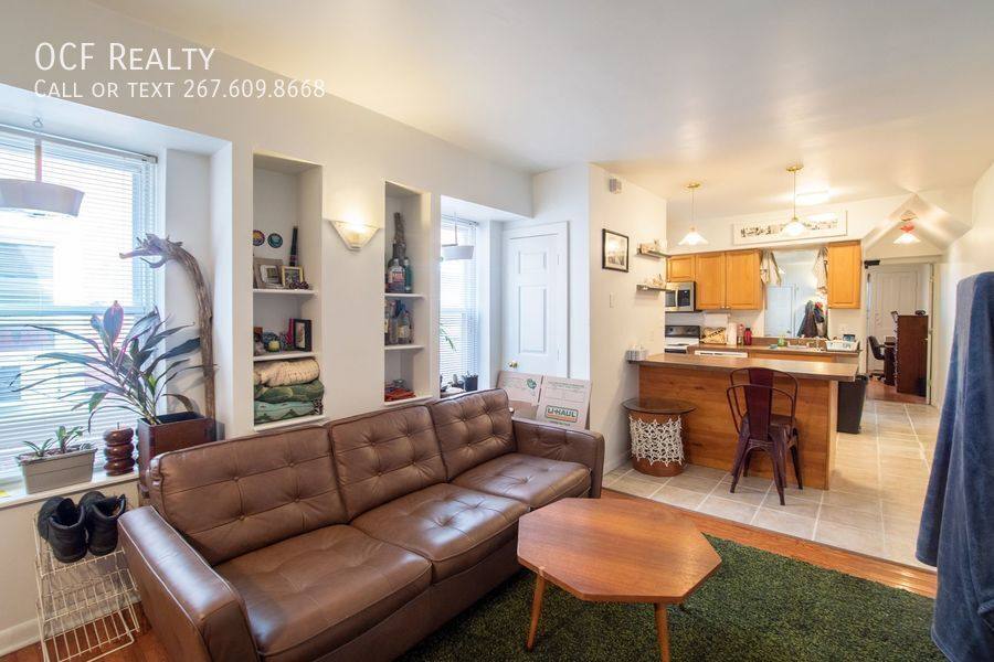 Apartment for rent at 807 N Franklin St #2, Philadelphia, PA 19123