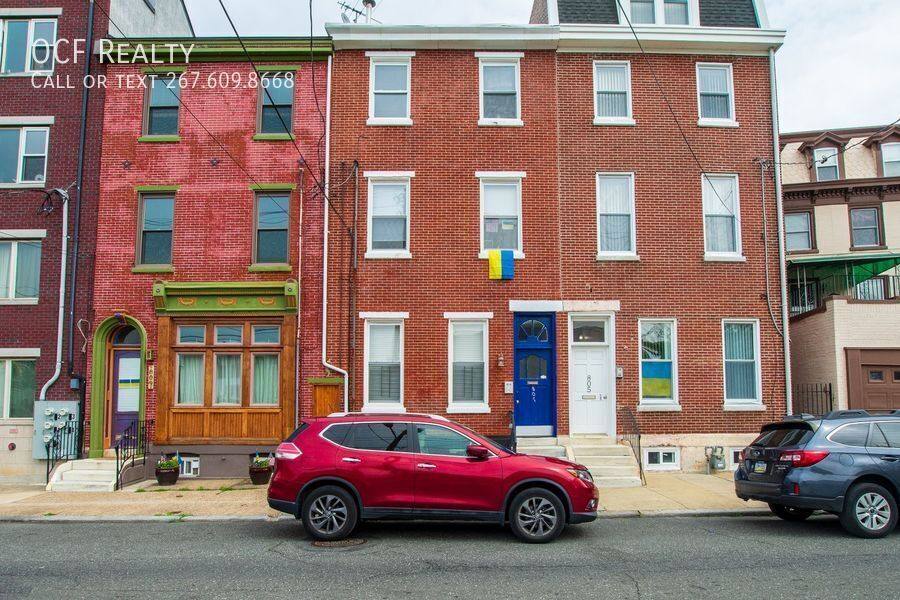 Apartment for rent at 807 N Franklin St #2, Philadelphia, PA 19123