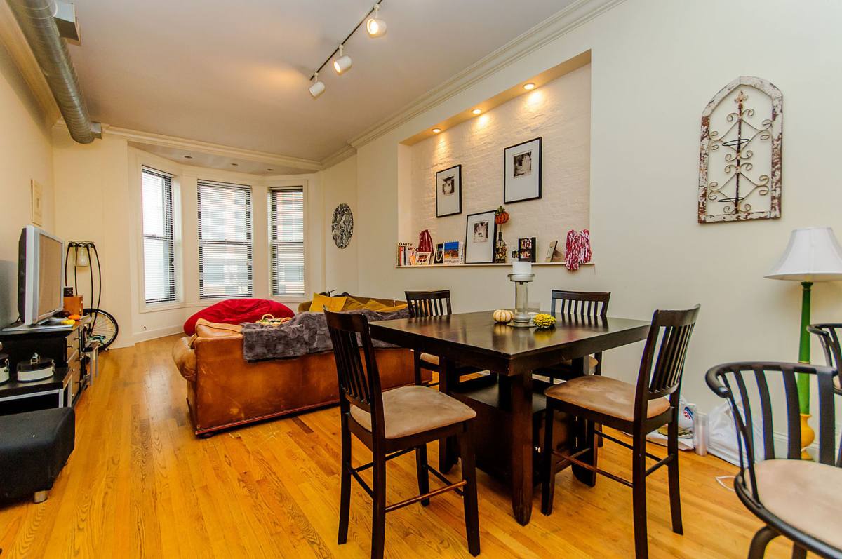 Apartment for rent at 531 N Wells St, Chicago, IL 60654