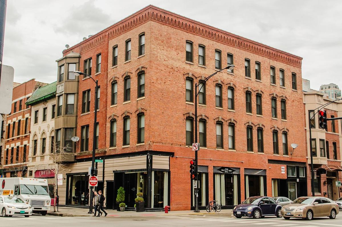 Apartment for rent at 531 N Wells St, Chicago, IL 60654