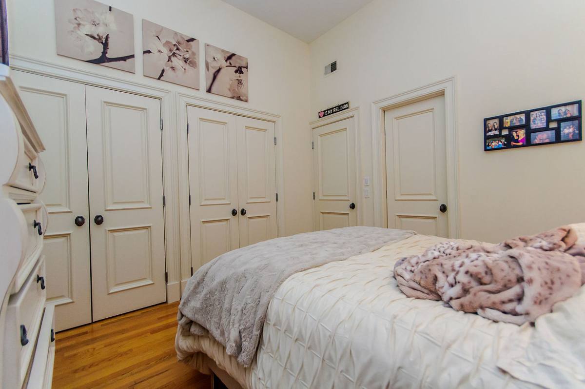 Apartment for rent at 531 N Wells St, Chicago, IL 60654