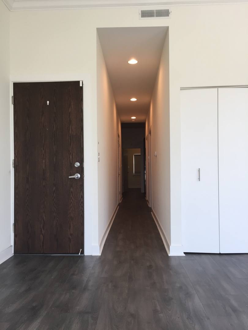 Apartment for rent at 1760-62 N Clark St, Chicago, IL 60614