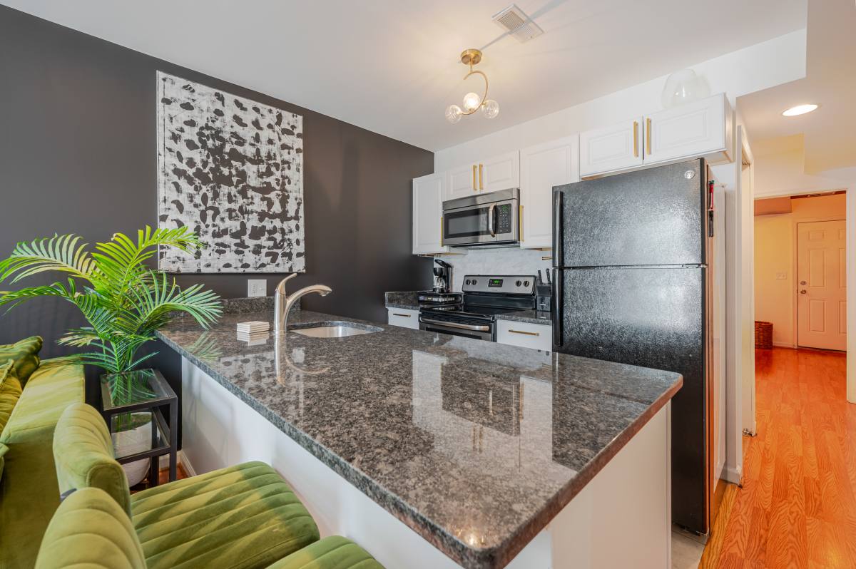 Condo for rent at 912 19th St NE #A, Washington, DC 20002