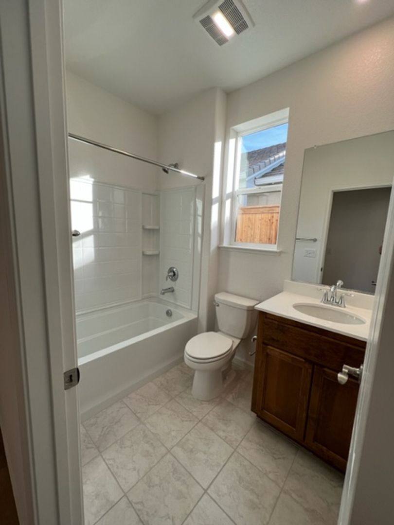 House for rent at 611 Brooklyn Court, Lincoln, CA 95648