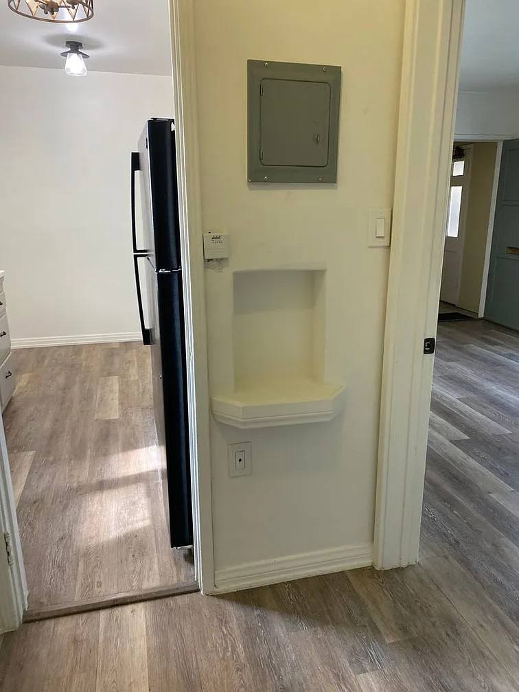 Apartment for rent at 1424 E Wilson Ave #A, Glendale, CA 91206