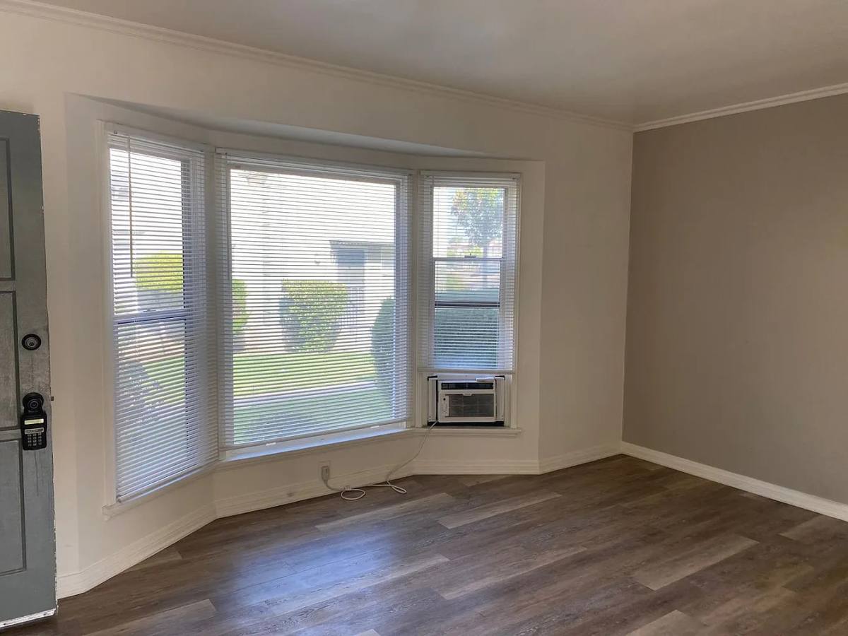 Apartment for rent at 1424 E Wilson Ave #A, Glendale, CA 91206
