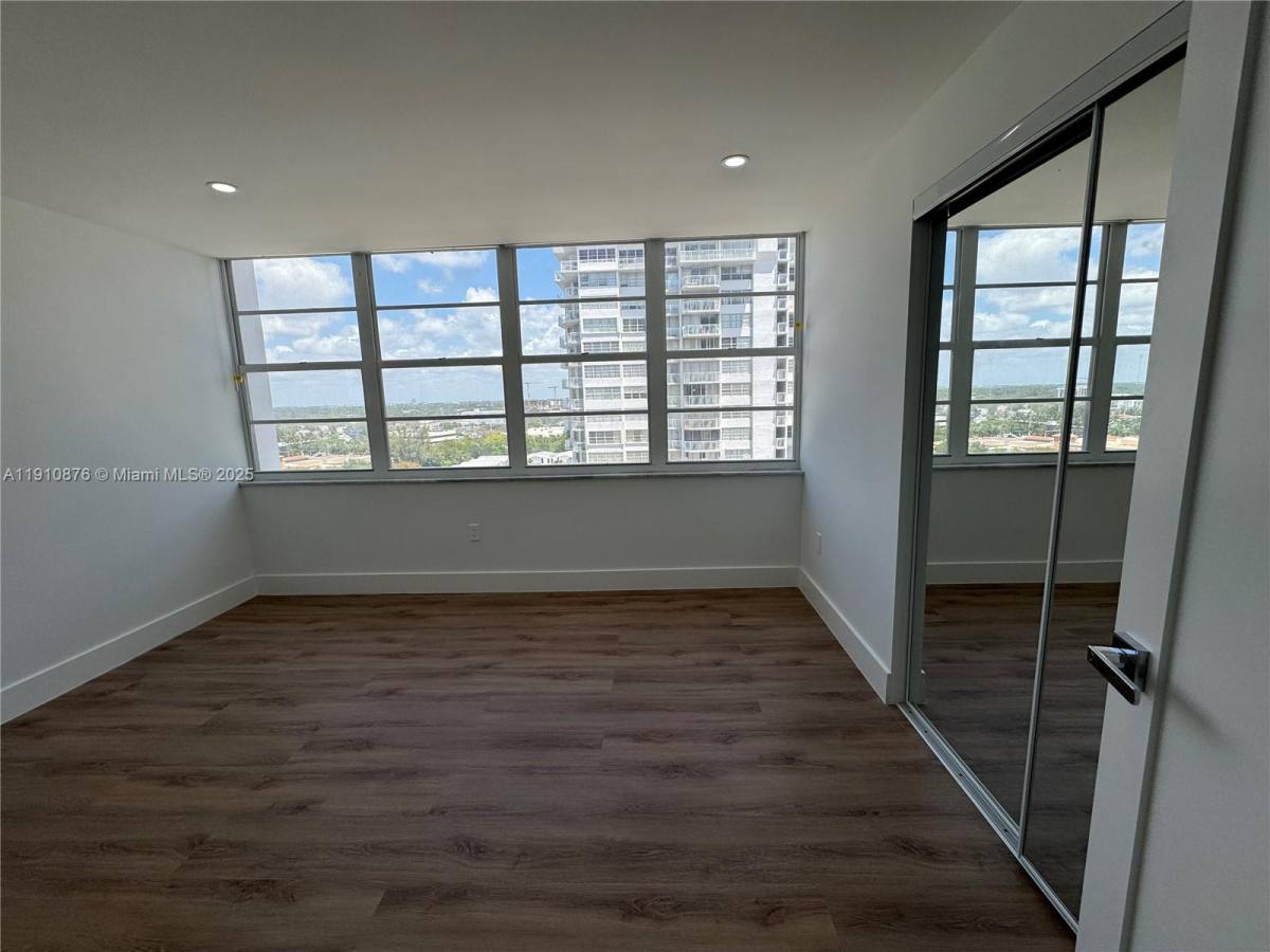 Apartment for rent at 18031 Biscayne Blvd #1402, North Miami Beach, FL 33160