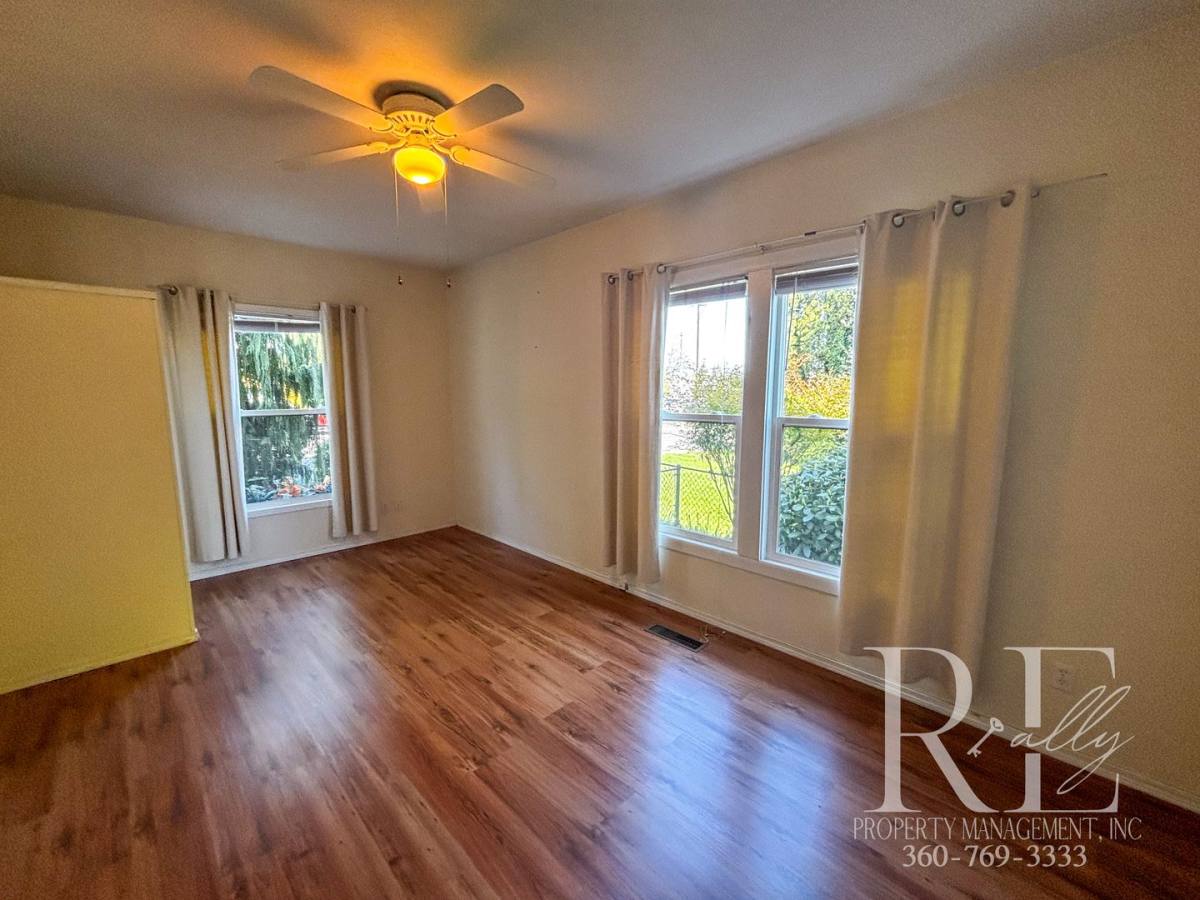 Apartment for rent at 1215-B Burwell St, Bremerton, WA 98337