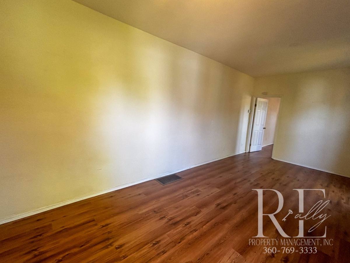 Apartment for rent at 1215-B Burwell St, Bremerton, WA 98337