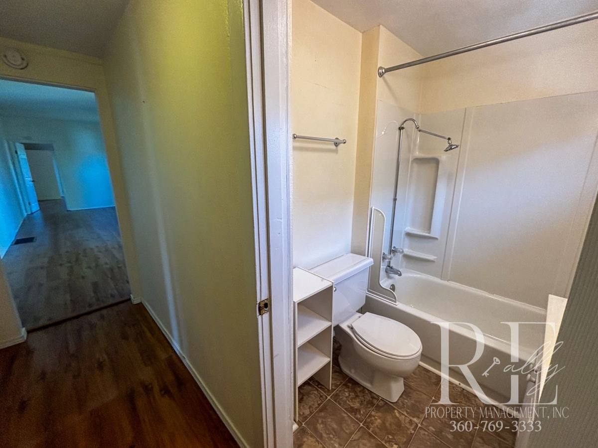 Apartment for rent at 1215-B Burwell St, Bremerton, WA 98337