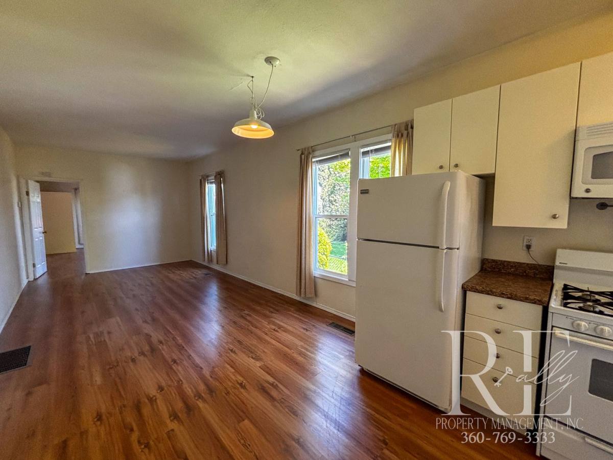 Apartment for rent at 1215-B Burwell St, Bremerton, WA 98337