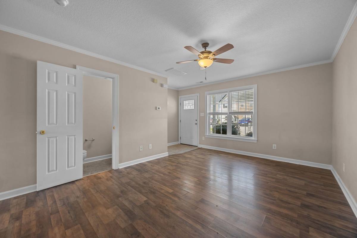 Townhouse for rent at 911 Springwood Dr, Jacksonville, NC 28546