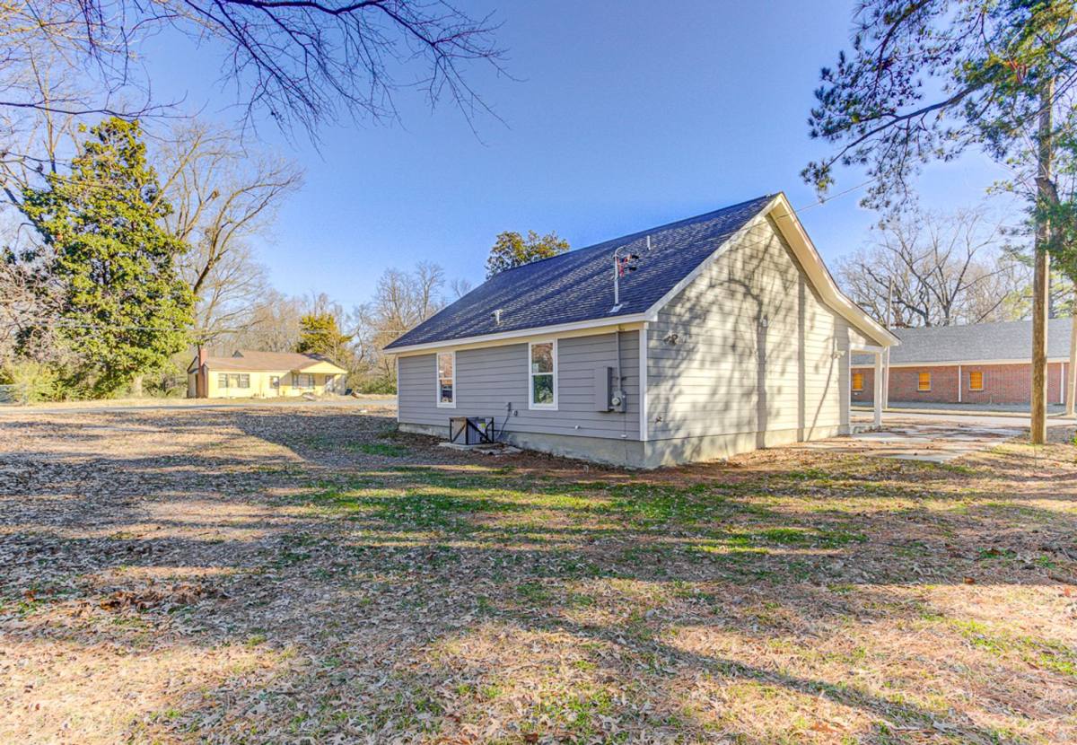 House for rent at 2927 Beechmont St, Memphis, TN 38127