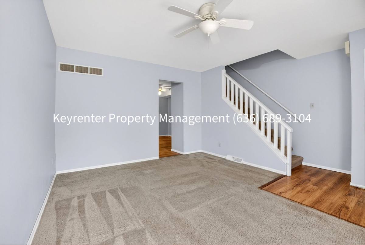Apartment for rent at 920 Parkcrest Dr, Saint Charles, MO 63301