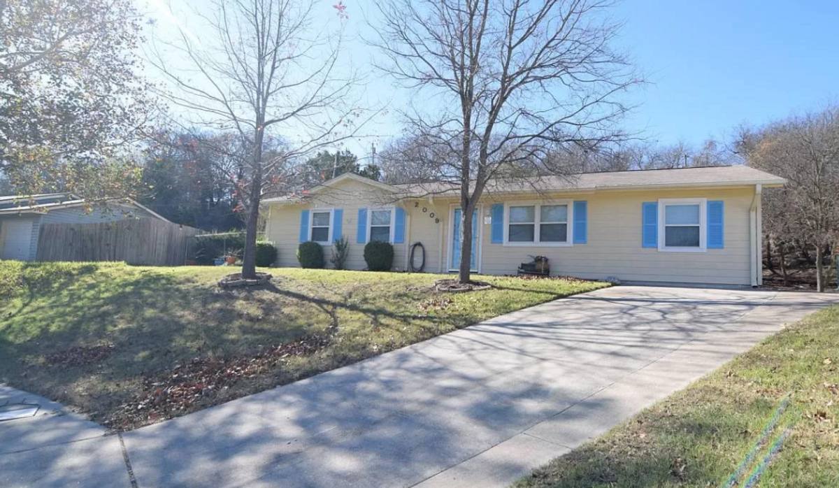 House for rent at 2009 Josie Circle, Copperas Cove, TX 76522