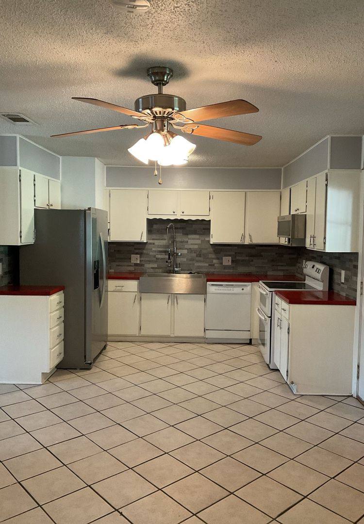 House for rent at 2009 Josie Circle, Copperas Cove, TX 76522