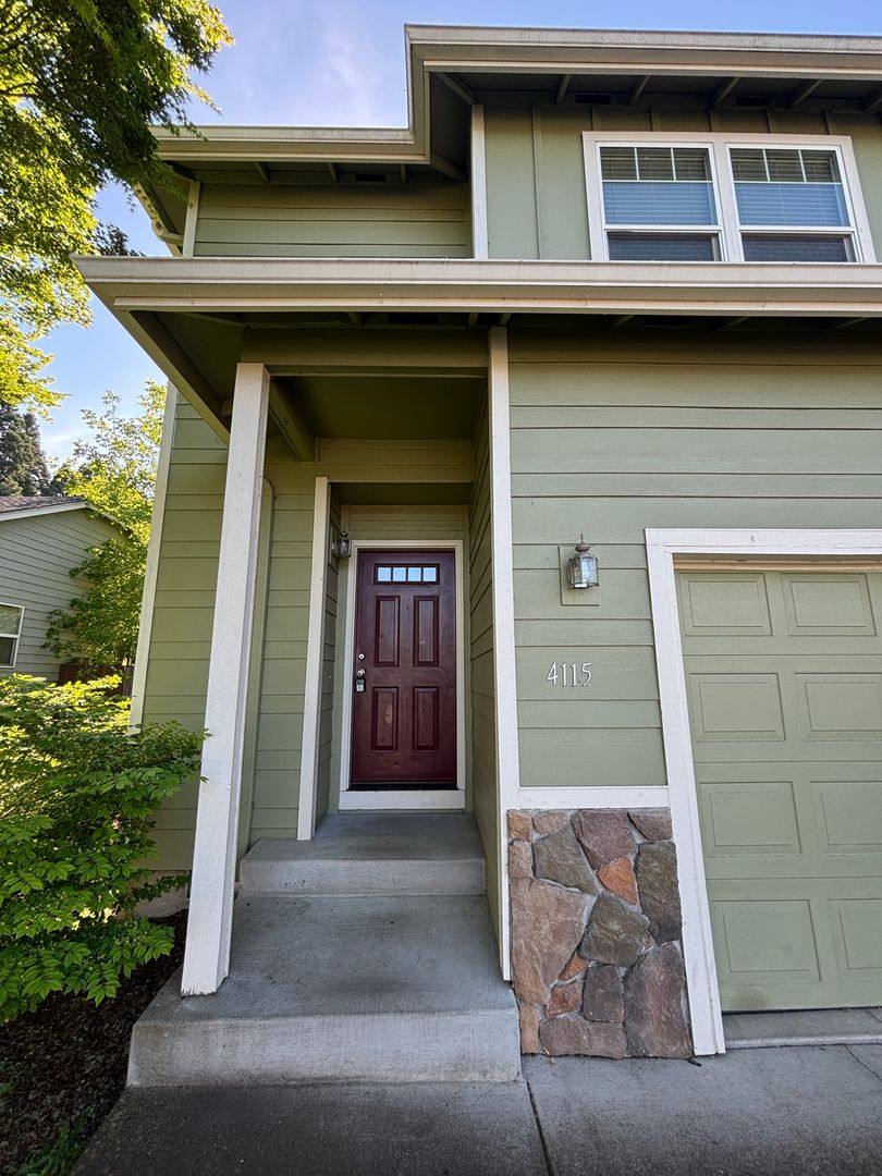 House for rent at 4115 Geranium Loop NE, Salem, OR 97305
