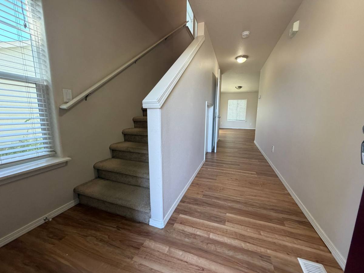 House for rent at 4115 Geranium Loop NE, Salem, OR 97305