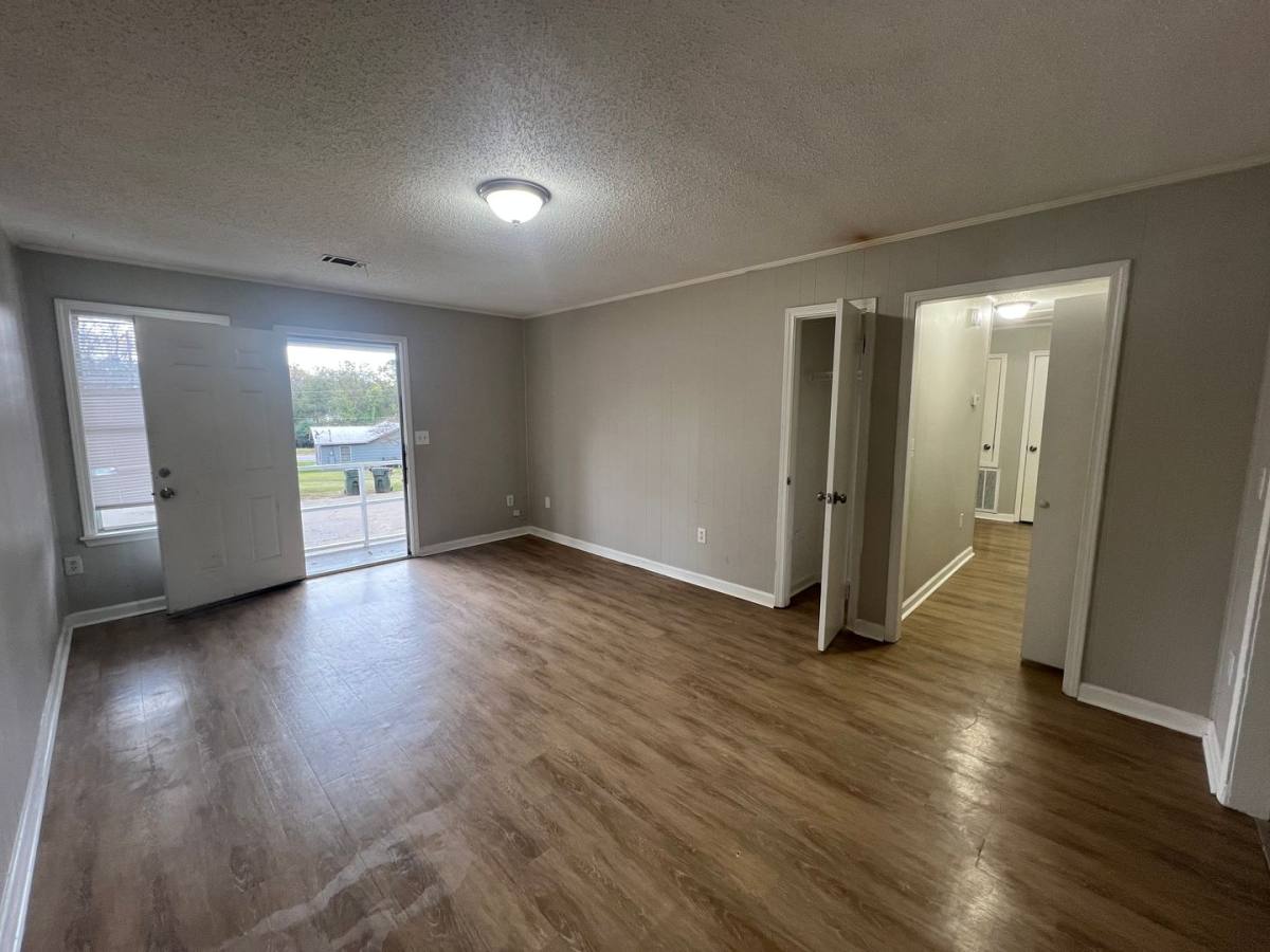 Apartment for rent at 1934 Fosters Ferry Rd, Tuscaloosa, AL 35401