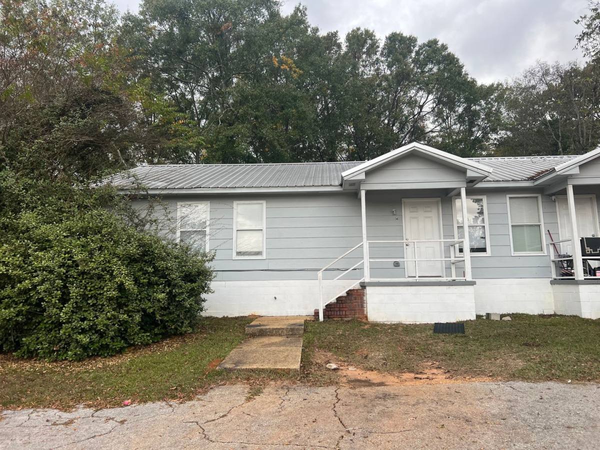 Apartment for rent at 1934 Fosters Ferry Rd, Tuscaloosa, AL 35401