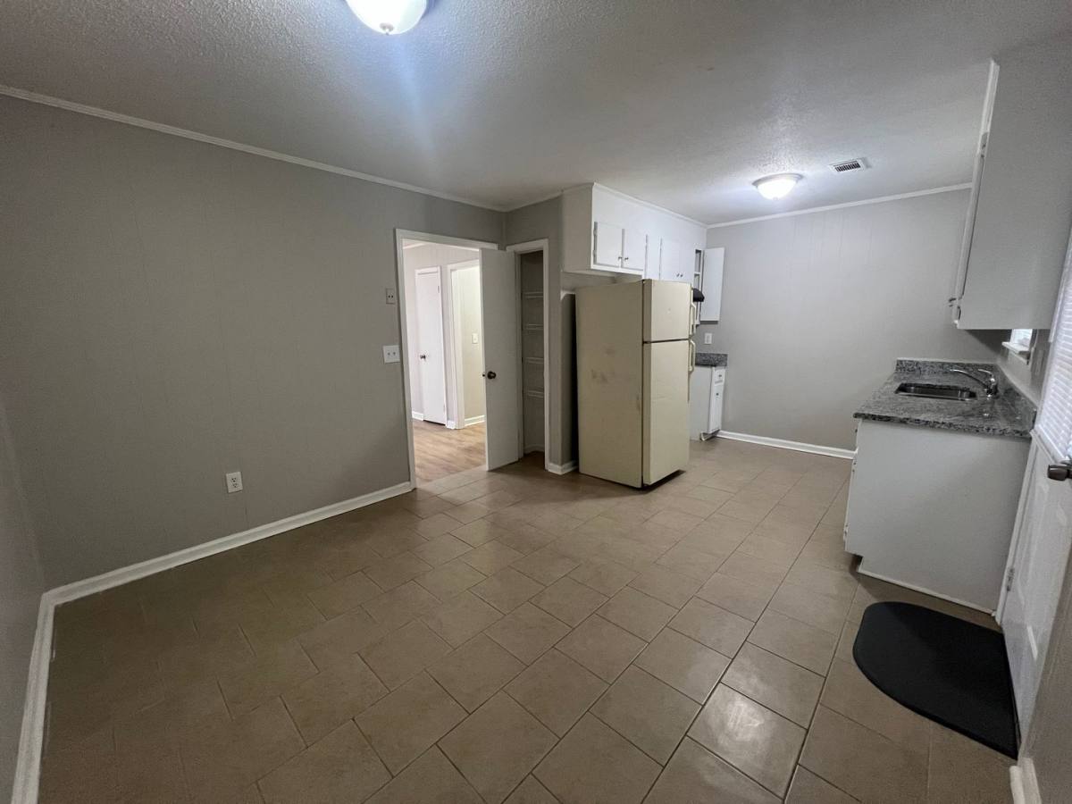 Apartment for rent at 1934 Fosters Ferry Rd, Tuscaloosa, AL 35401