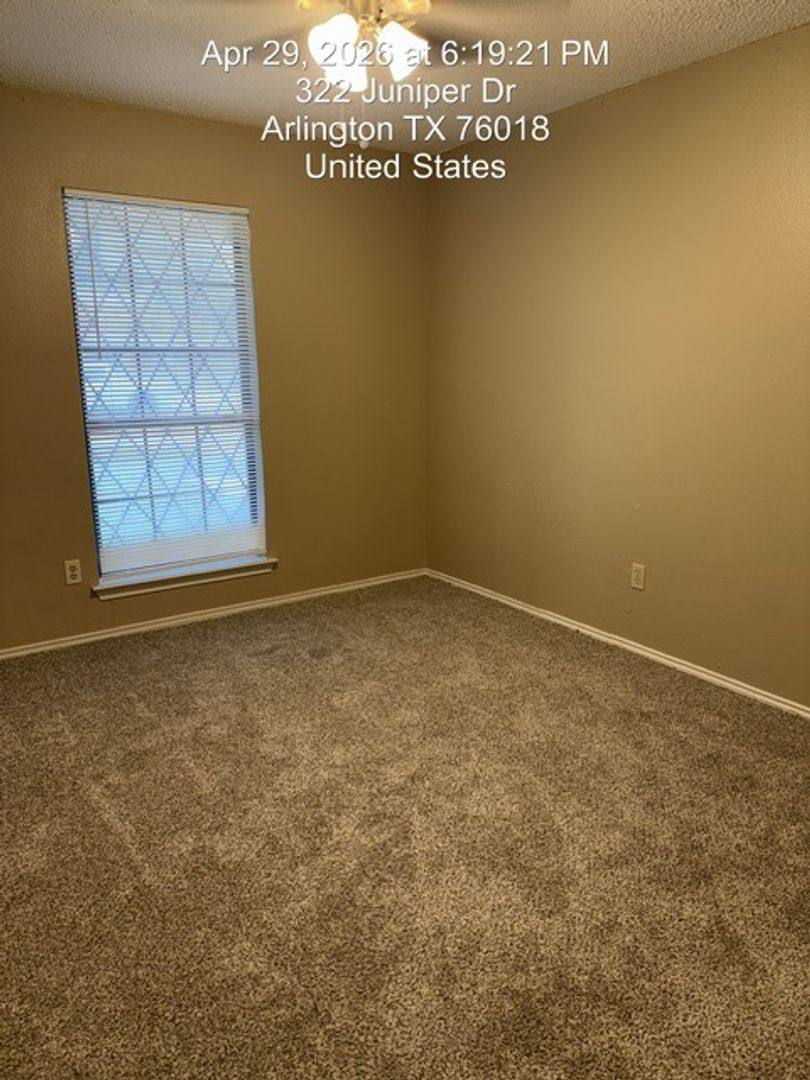 House for rent at 322 Juniper Dr, Arlington, TX 76018